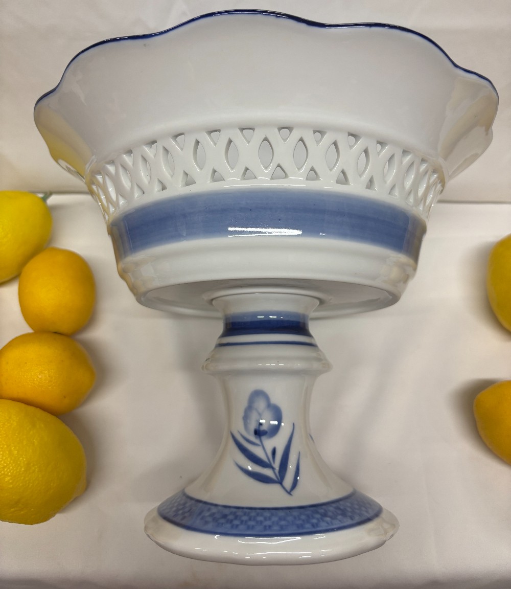Blue & white compote w/14 lemons Cracker Barrel