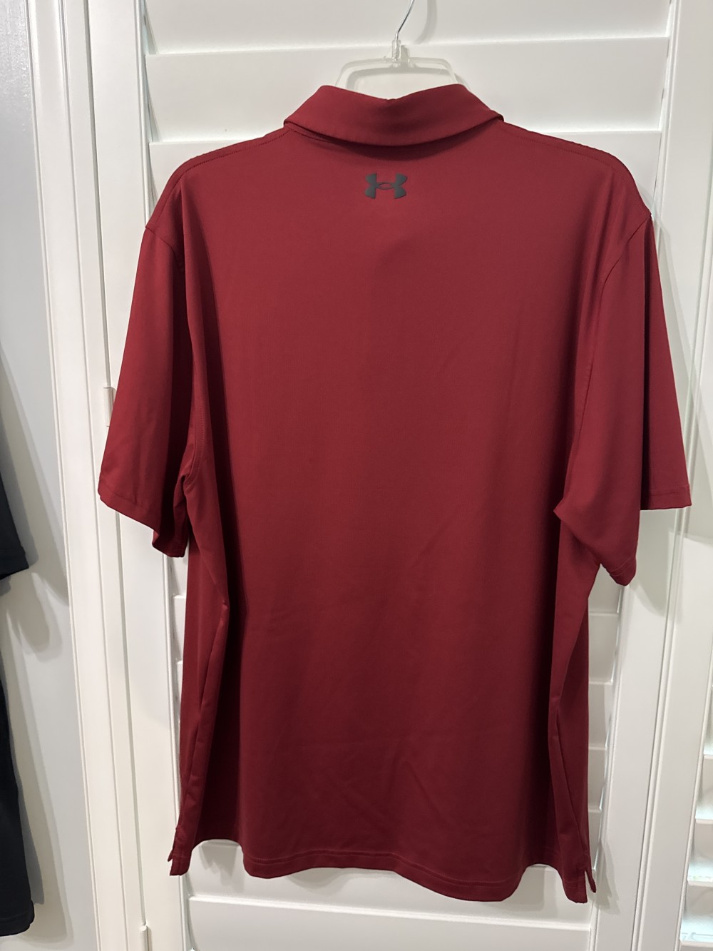 UNDER ARMOUR, GARNET   S/S  POLO (EUC)