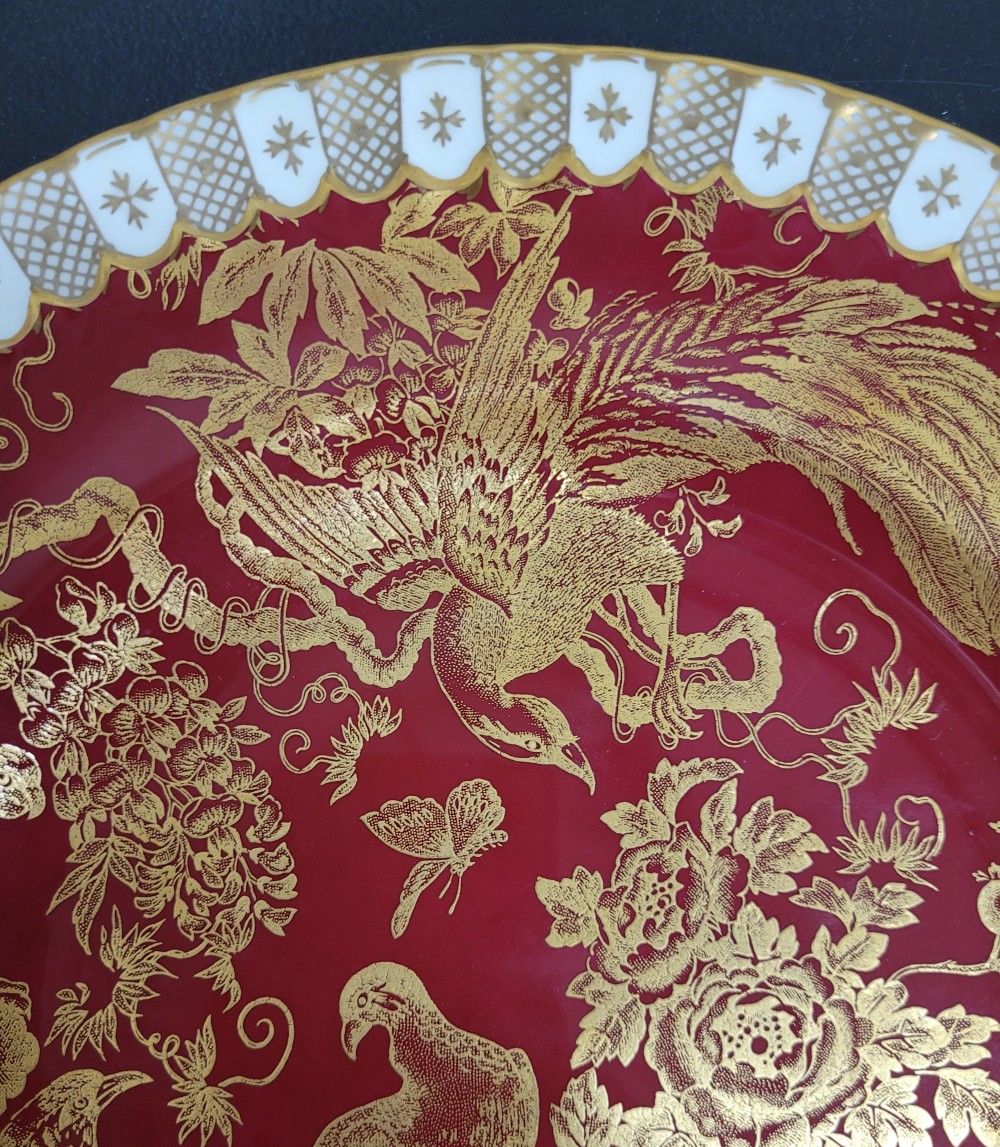 VTG 1974 Royal Crown Derby Paradise Maroon plate