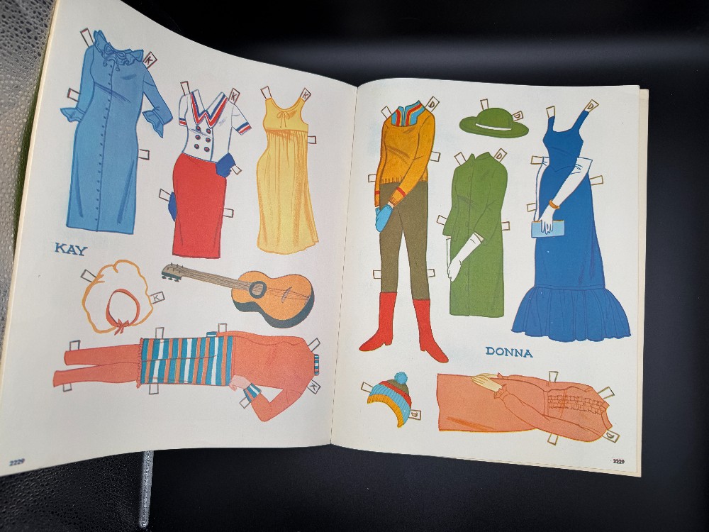 Vintage Paper Dolls - Pajama Party Cutouts Booklet