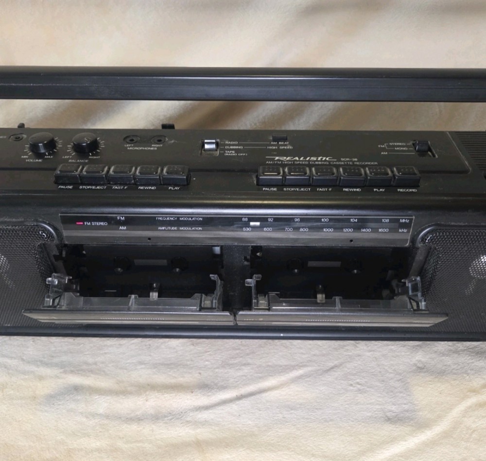 VTG Realistic SCR-8 AM/FM Cassette Player-As Is