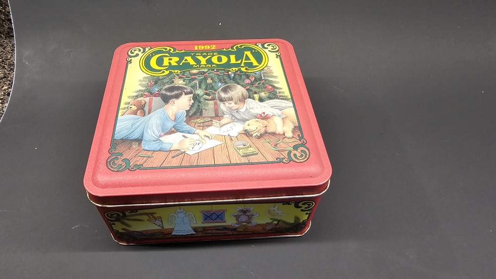 1992 vintage Crayola tin