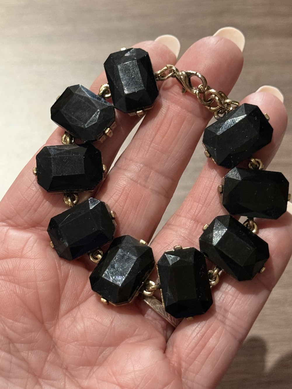 Bracelet Black Rectangle Jewels Set in Antique Gold