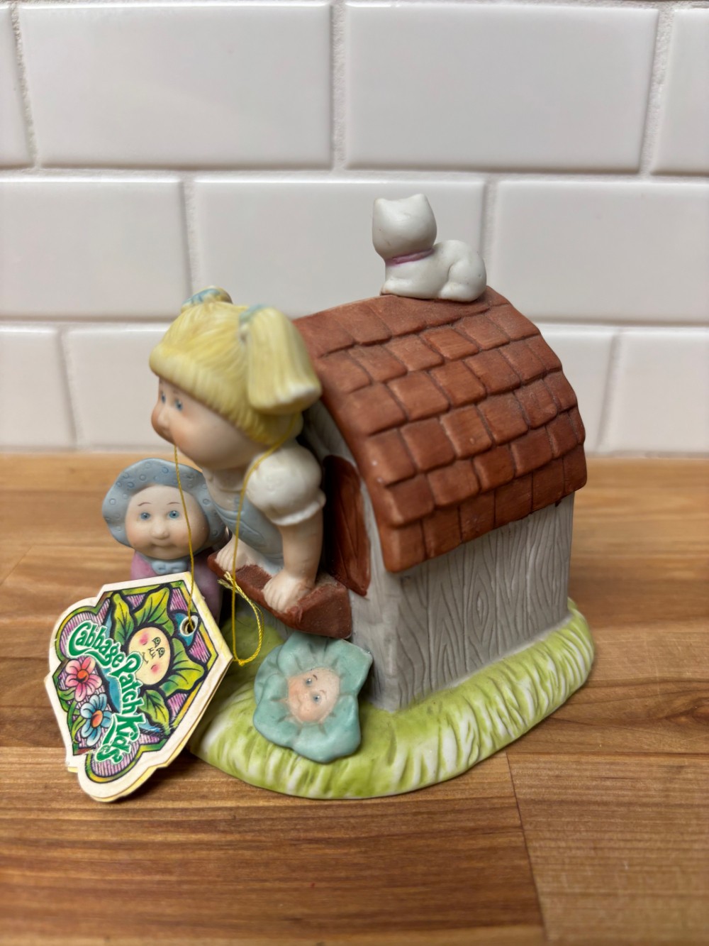Cabbage Patch Kids 1984 Special Thoughts Porcelain Figurine Clubhouse Scene