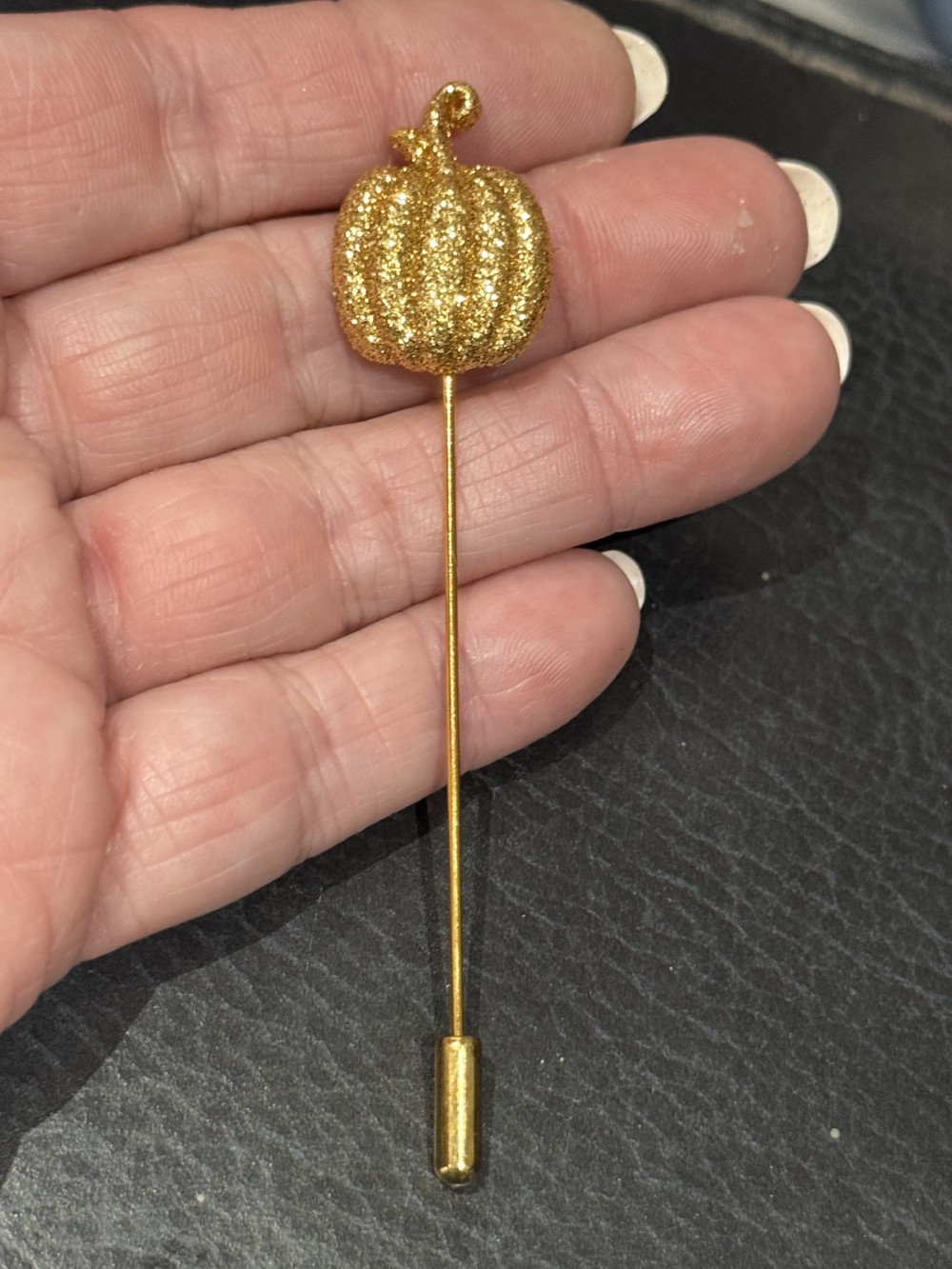 Hat Pin, Scarf Pin - Golden Pumpkin in Glitter,  Lapel Pin, Autumn, Fall, Thanksgiving
