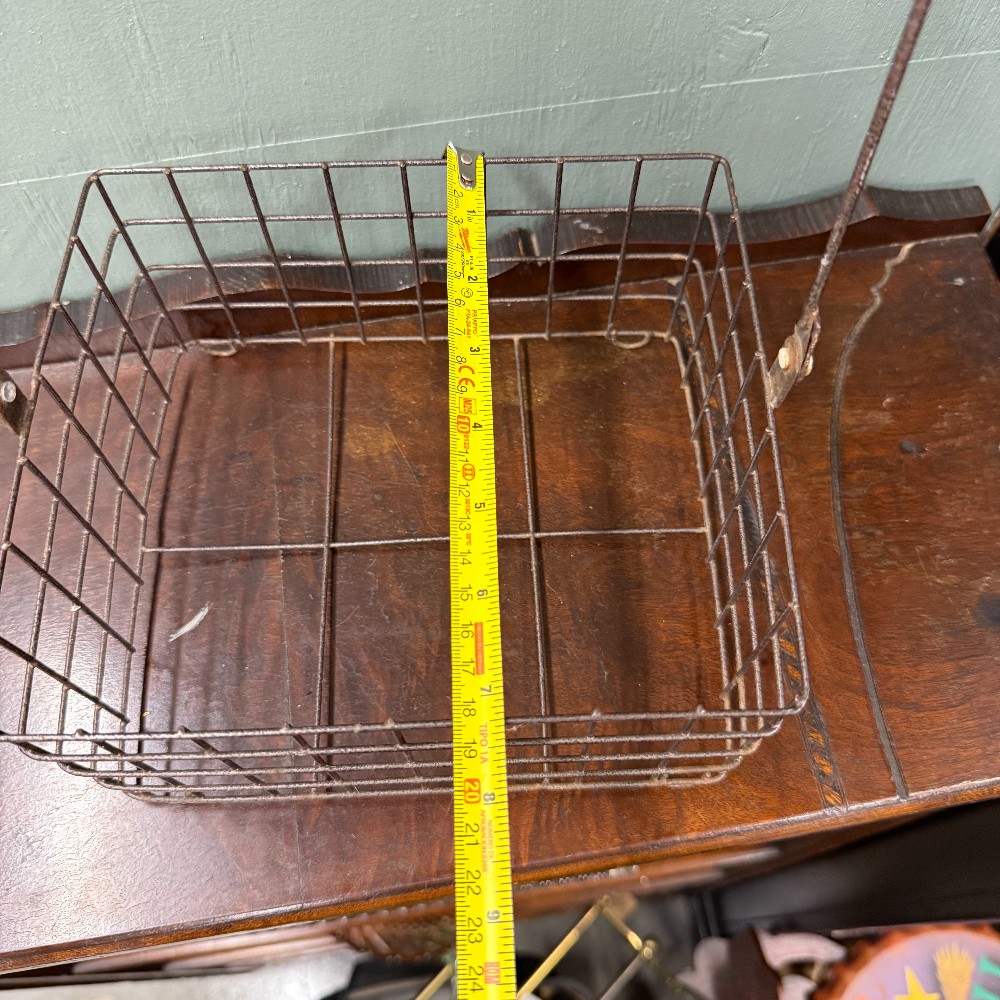 Wire Basket with Swing Handle