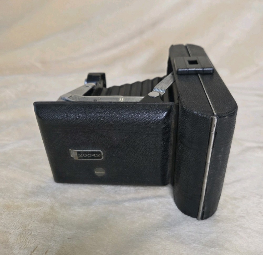 1930's Kodak Vigilant Jr 6-20 Folding Camera-As Is