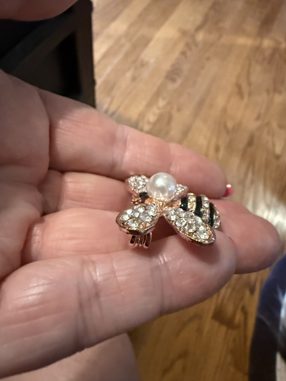 Brooch Pin - Bee Pearl Center Rhinestone Wings Black Enamel Rose Gold