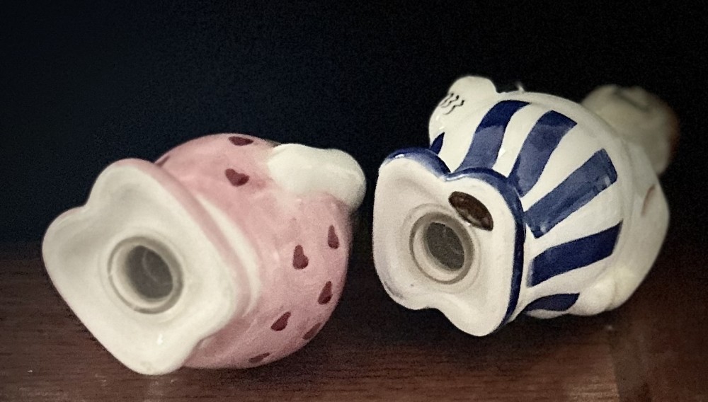 VTG chubby couple salt and pepper shaker set