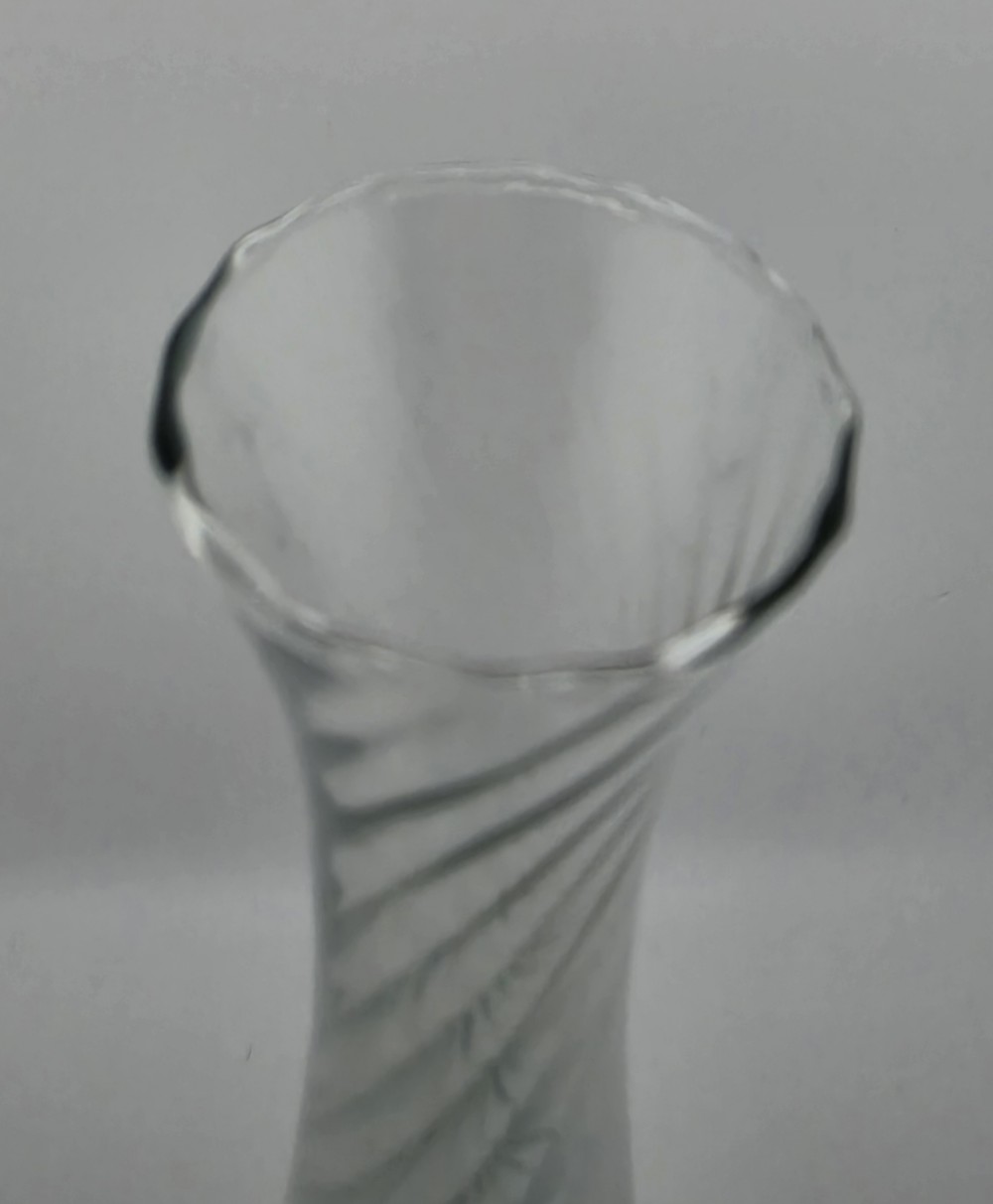 VTG MCM Optic Swirl Bud Vase Green Base