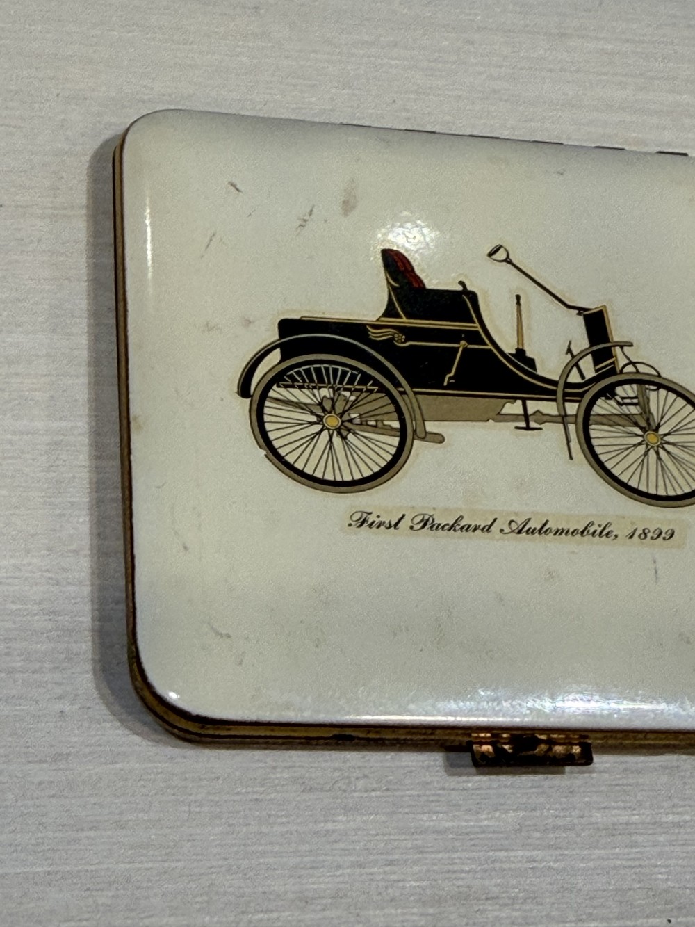 Vintage Fifth Avenue Compact