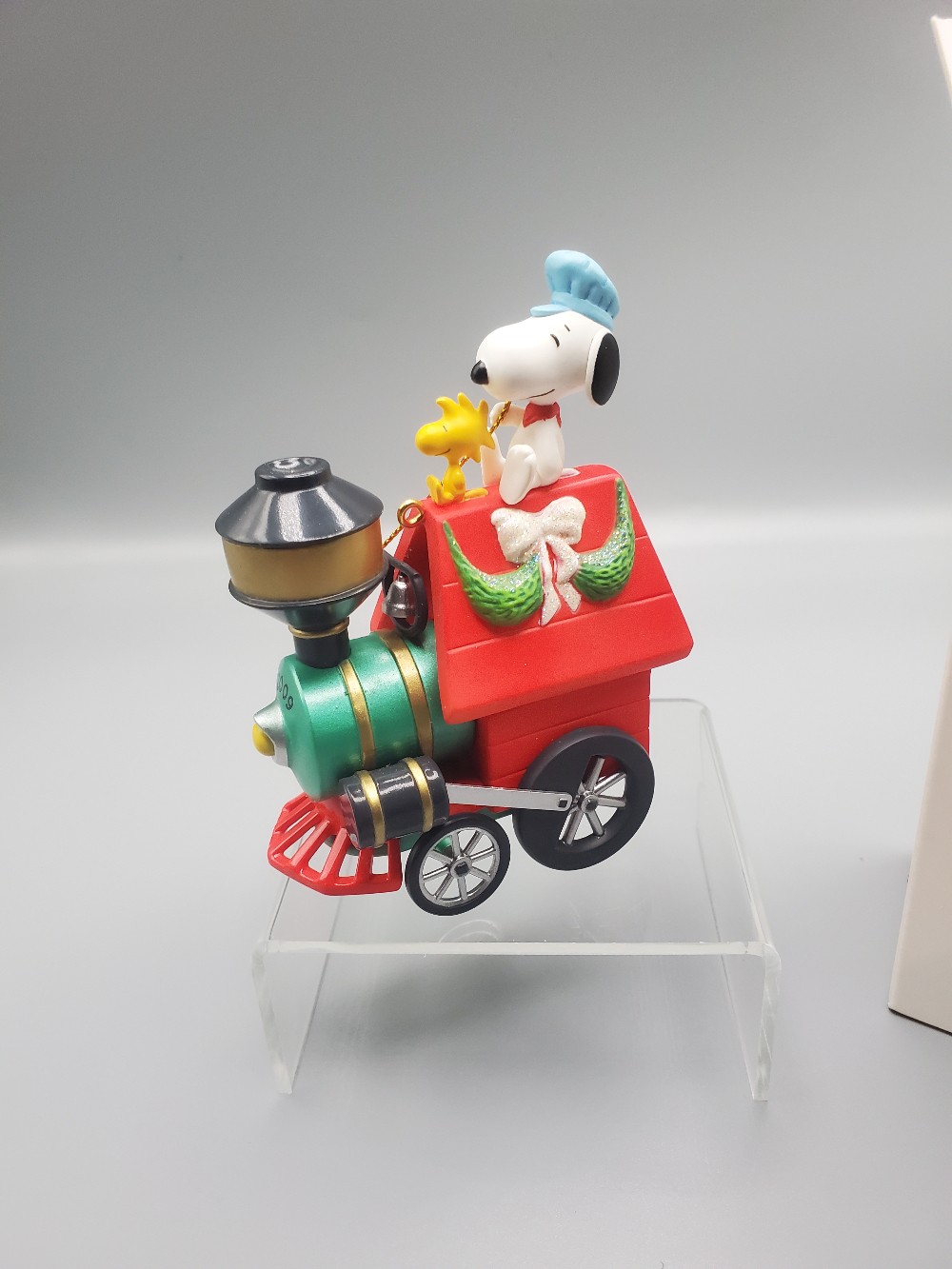 Hallmark Keepsake PEANUTS All Abord Ornament