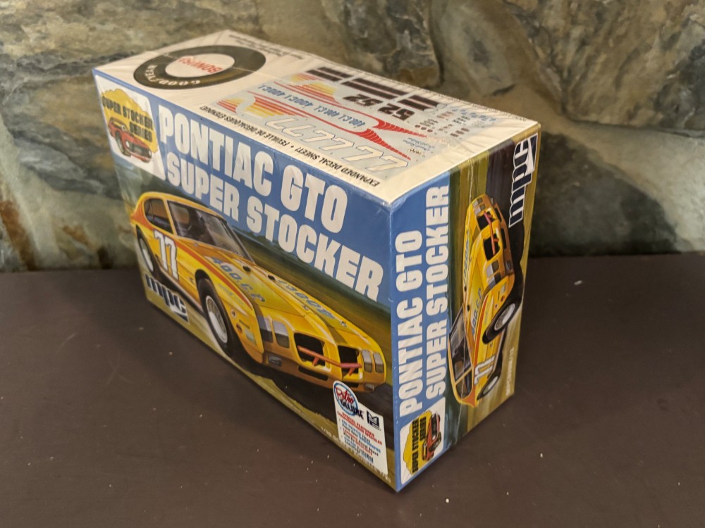 Model Car Kit MPC 1970 Pontiac GTO Super Stocker 1/25 Scale Sealed Retro Deluxe