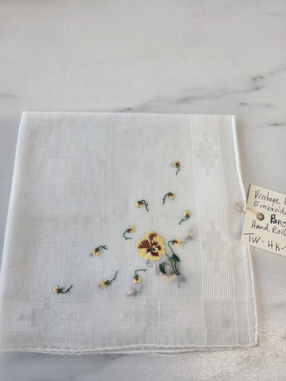 HK-778 vintage ecru hankie with pansies