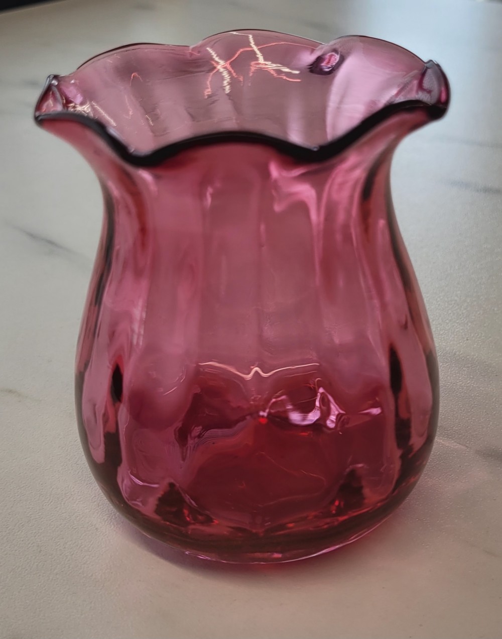 VTG Pilgrim Glass Scalloped Cranberry Glass Vase