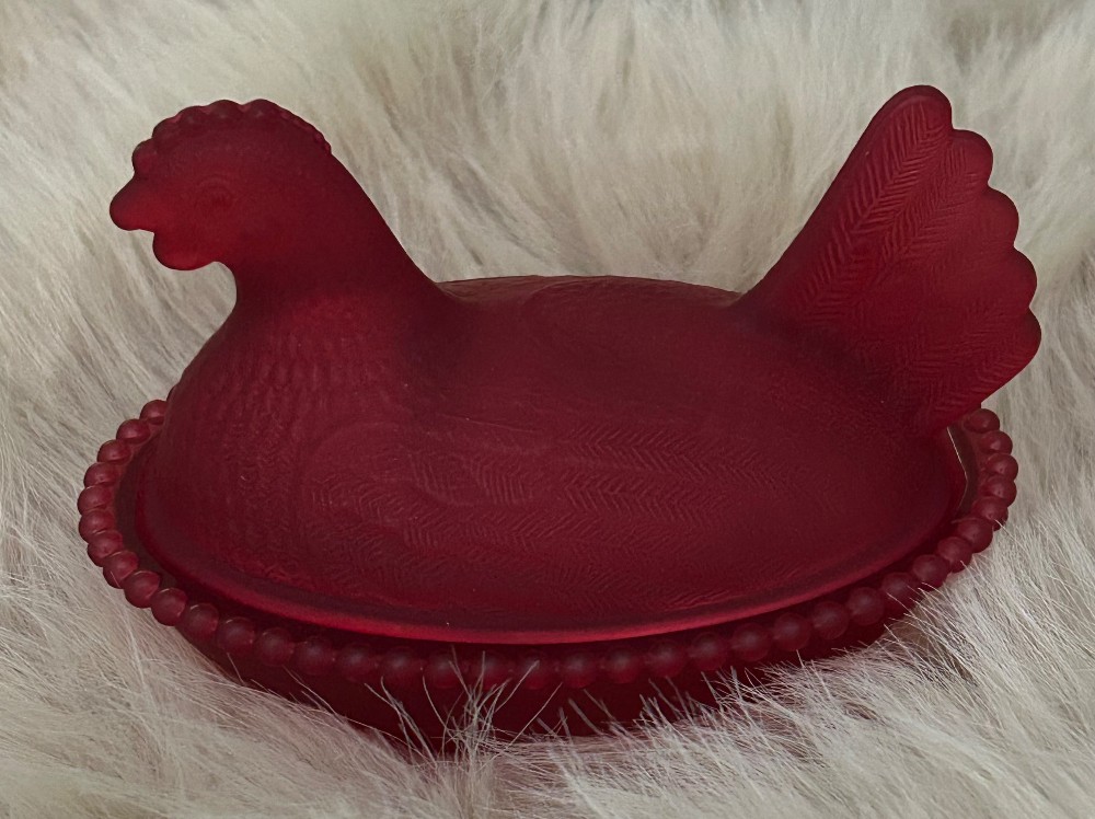 Hen on Nest - Cranberry /Red Satin Glass - Small