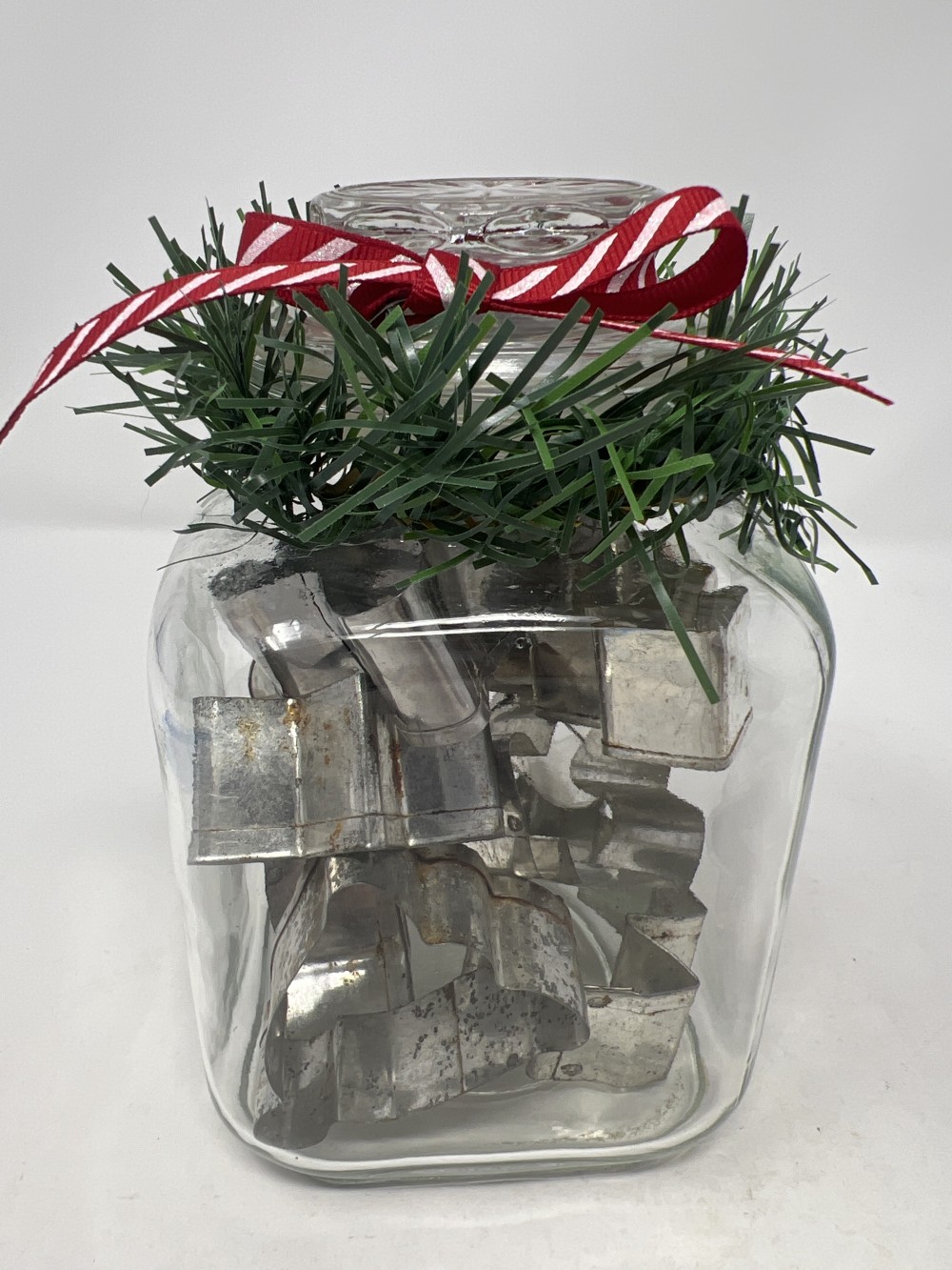 Vtg Metal Cookie Cutters in Anchor Hocking Lidded Jar