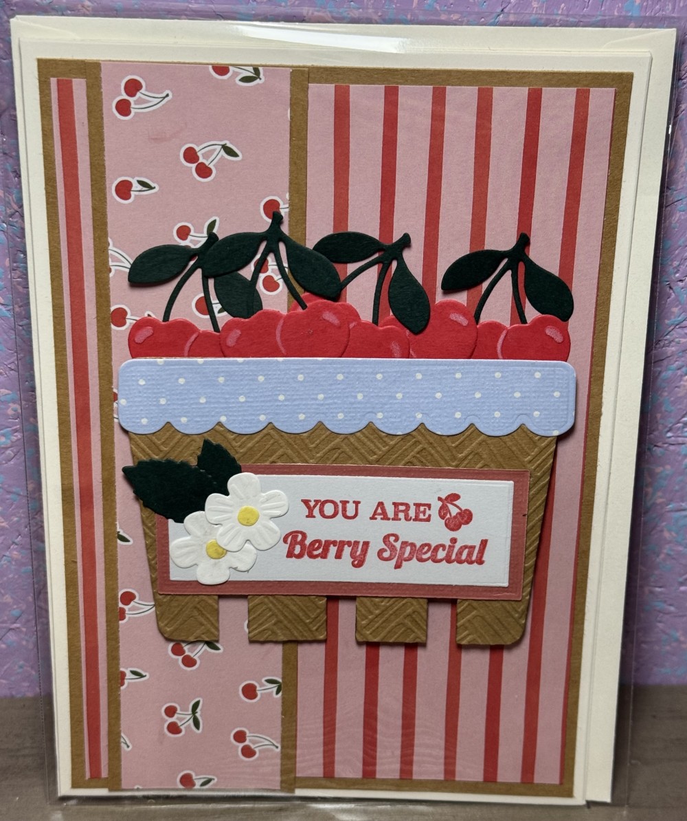 Berry Bliss Bucket (5x7)