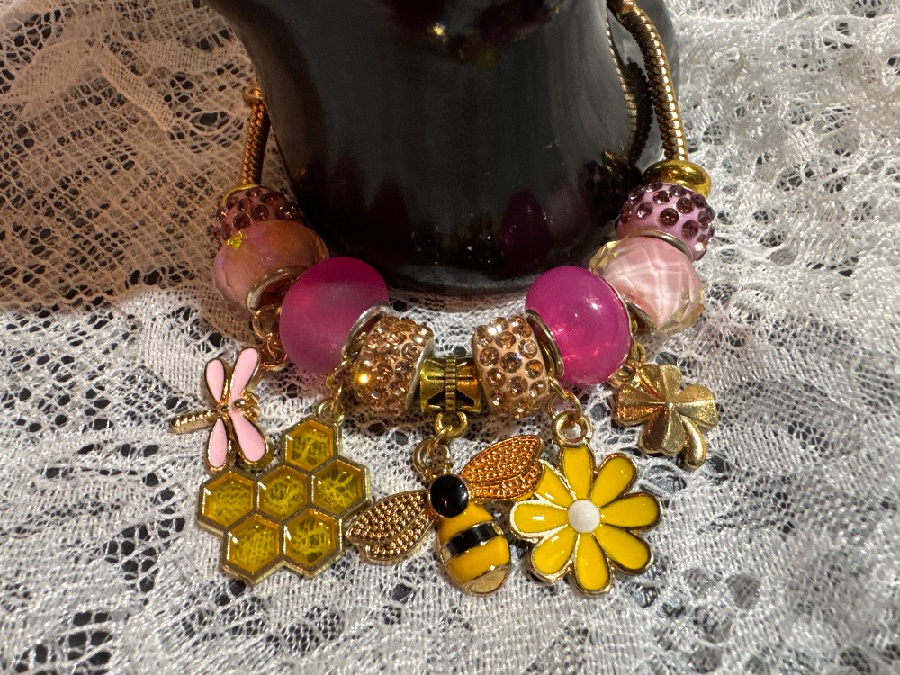 Bee Snake Chain Bracelet