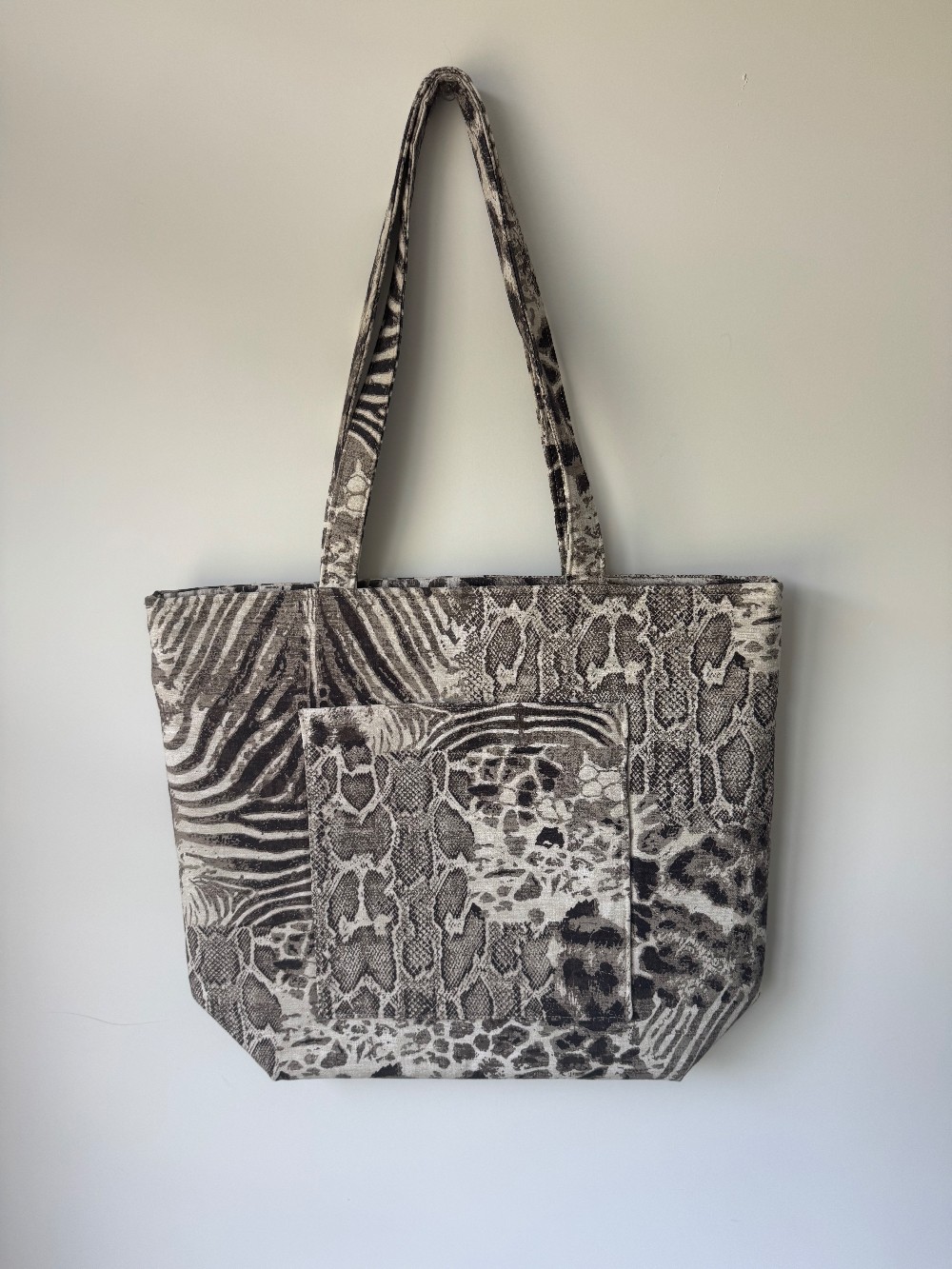 Large Bags with Zipper Closures