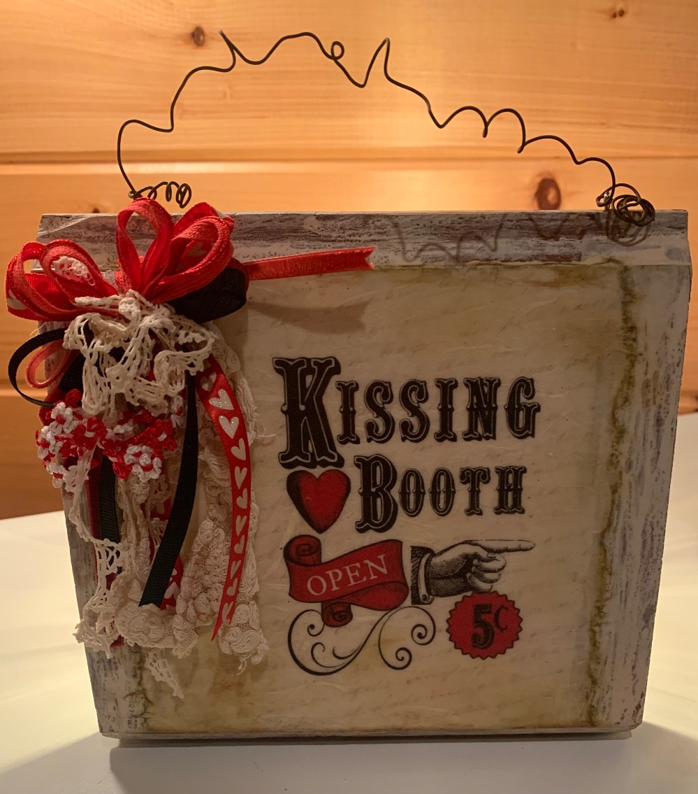 Primitive valentines wall hanger