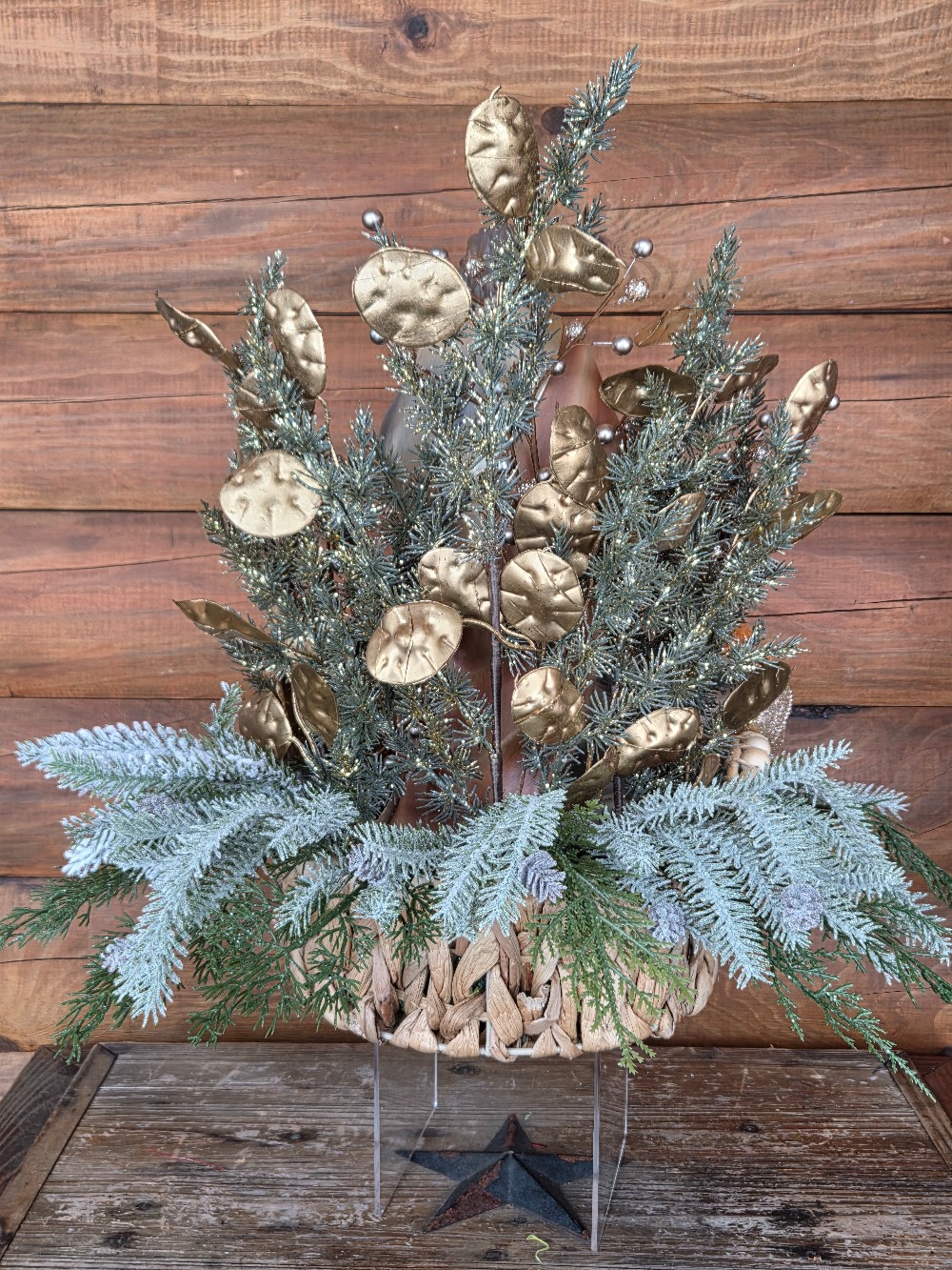 Away in the Manger Centerpiece