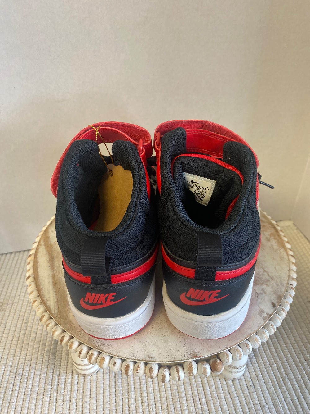 Nike Court Borough Mid 2 High Top-Size 6.5Y