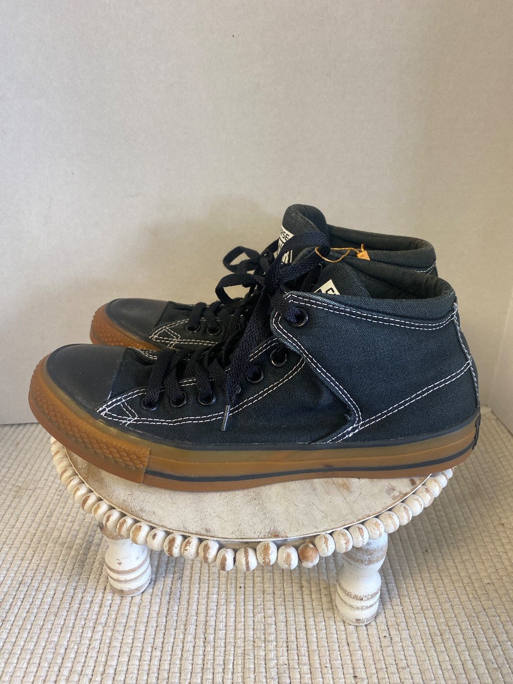 Converse Chuck Taylor Mid All Star-Size 8