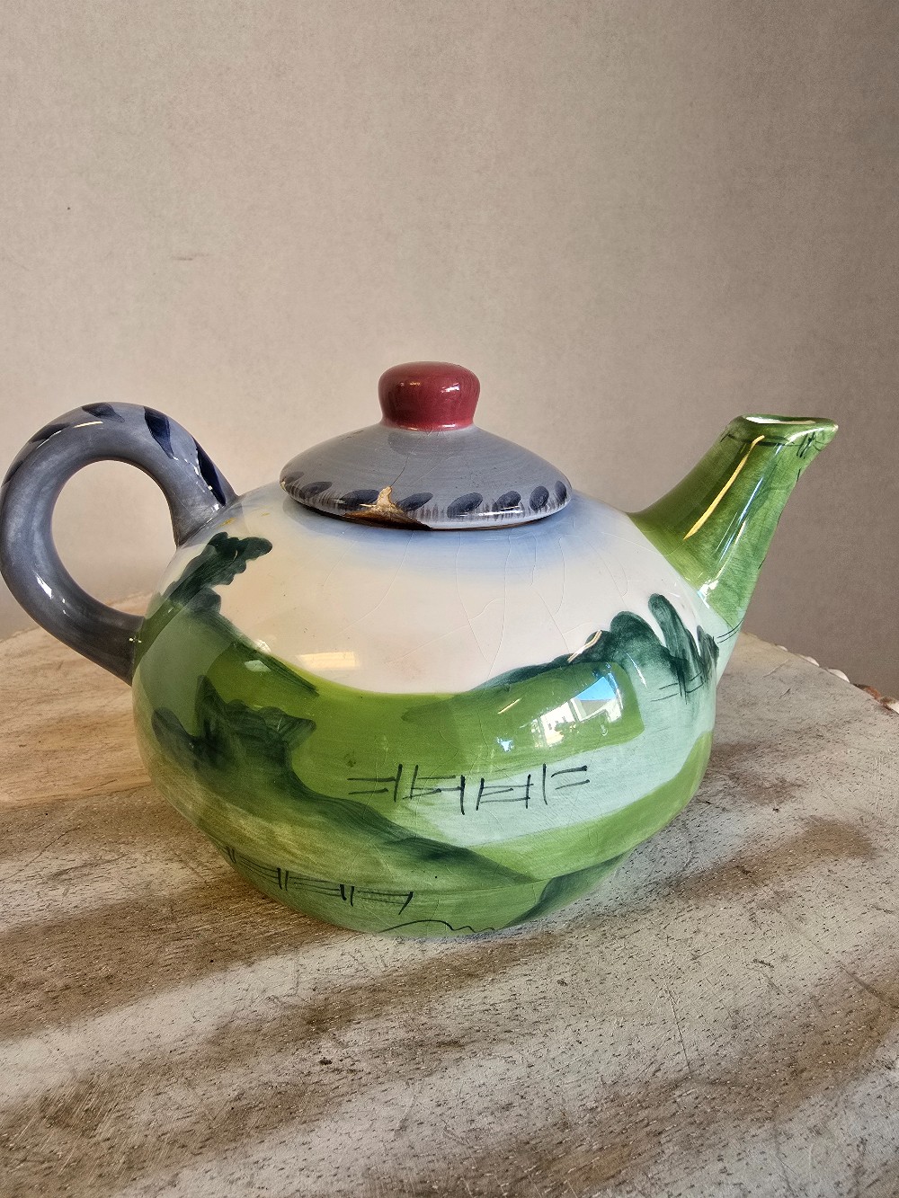 Barn Scene Teapot-1 chip
