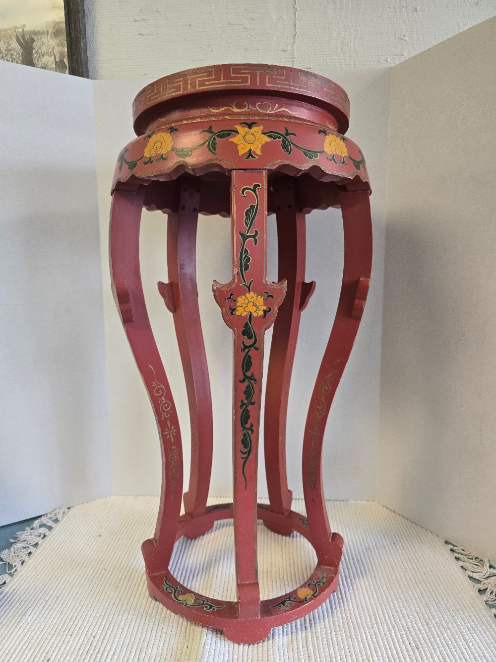 Pedestal Plant Stand