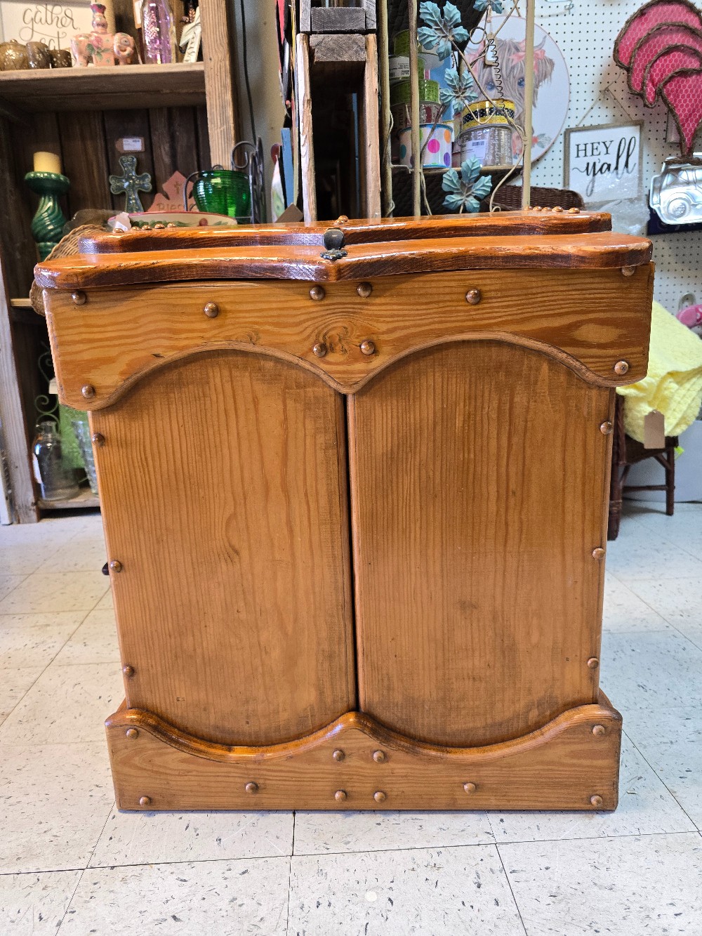 Rustic Laundry Hamper/Blanket Storage