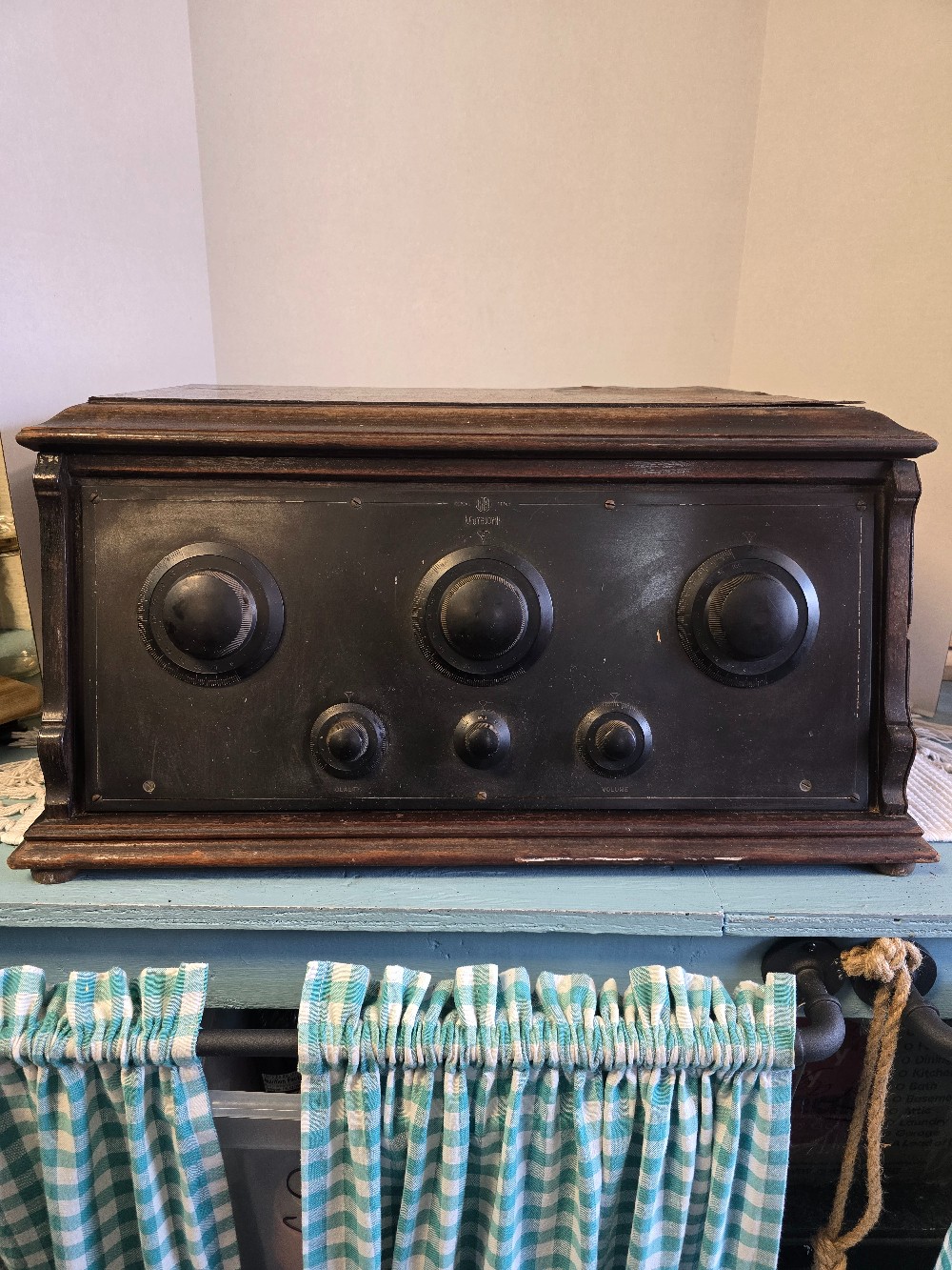 Antique 5 tube Radio