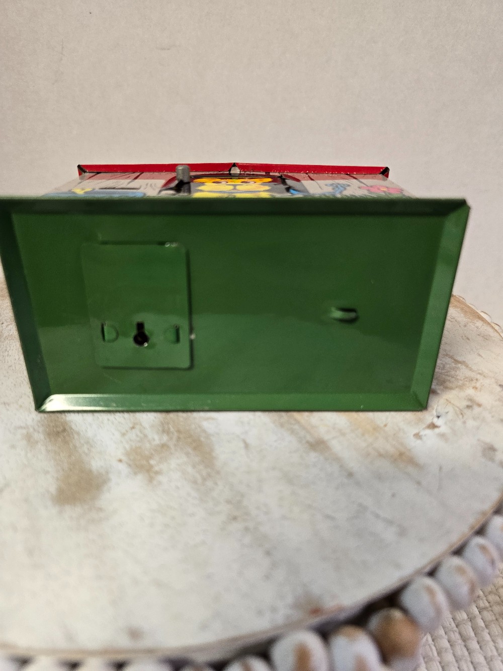 Metal doghouse bank-Works!