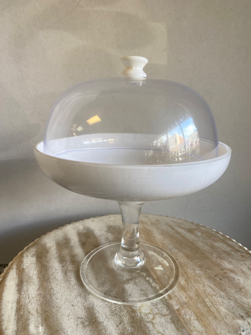 Small Pedestal Stand w/ Lid