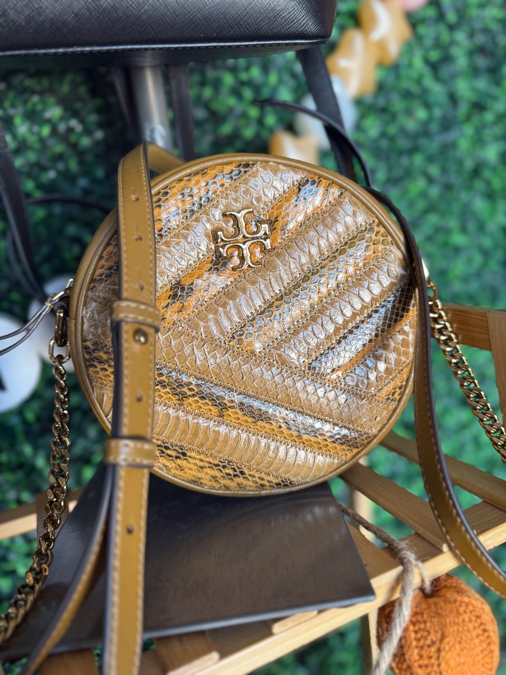 Consigned Bags / Shoes