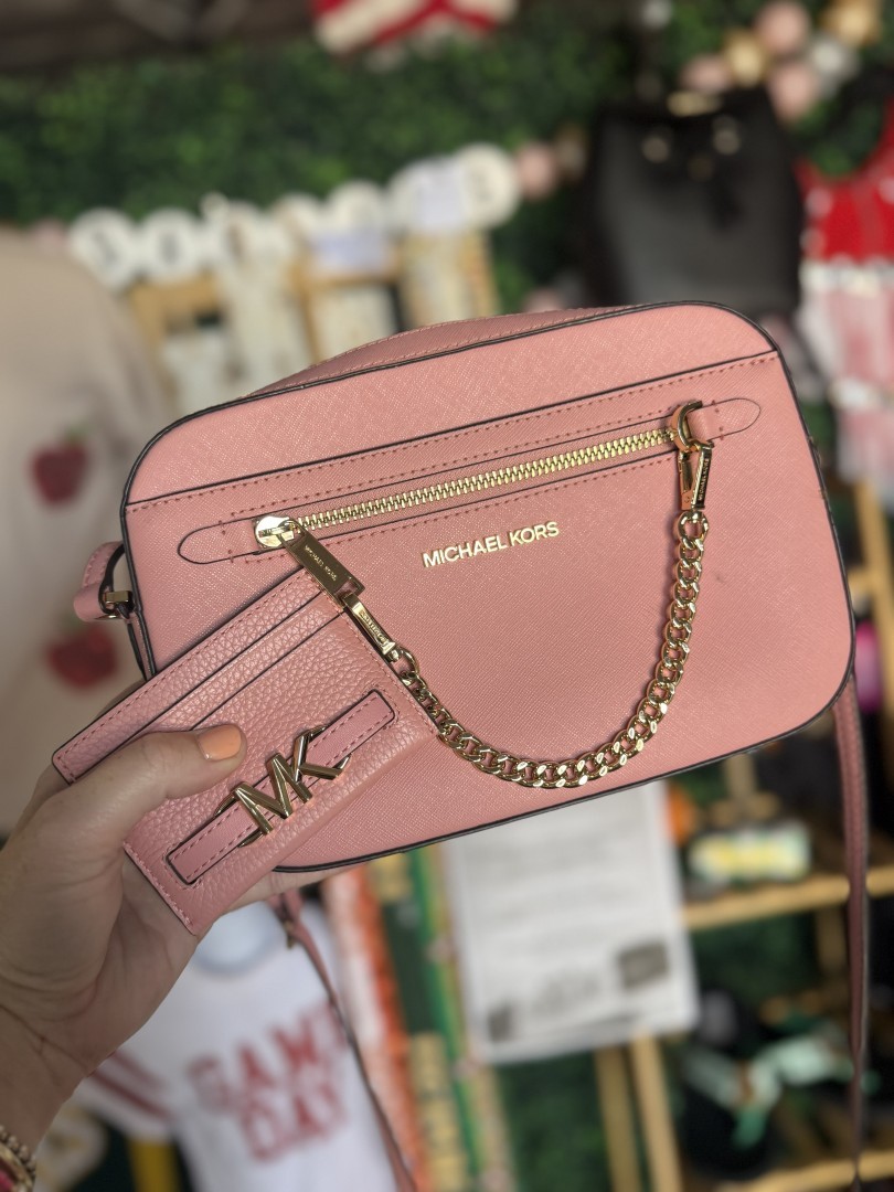 Consigned Bags / Shoes