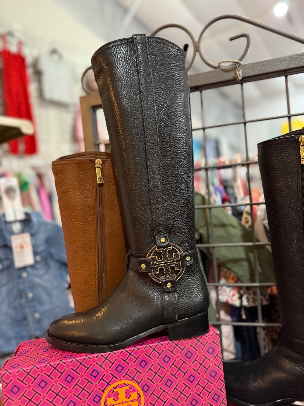 Consigned Bags / Shoes