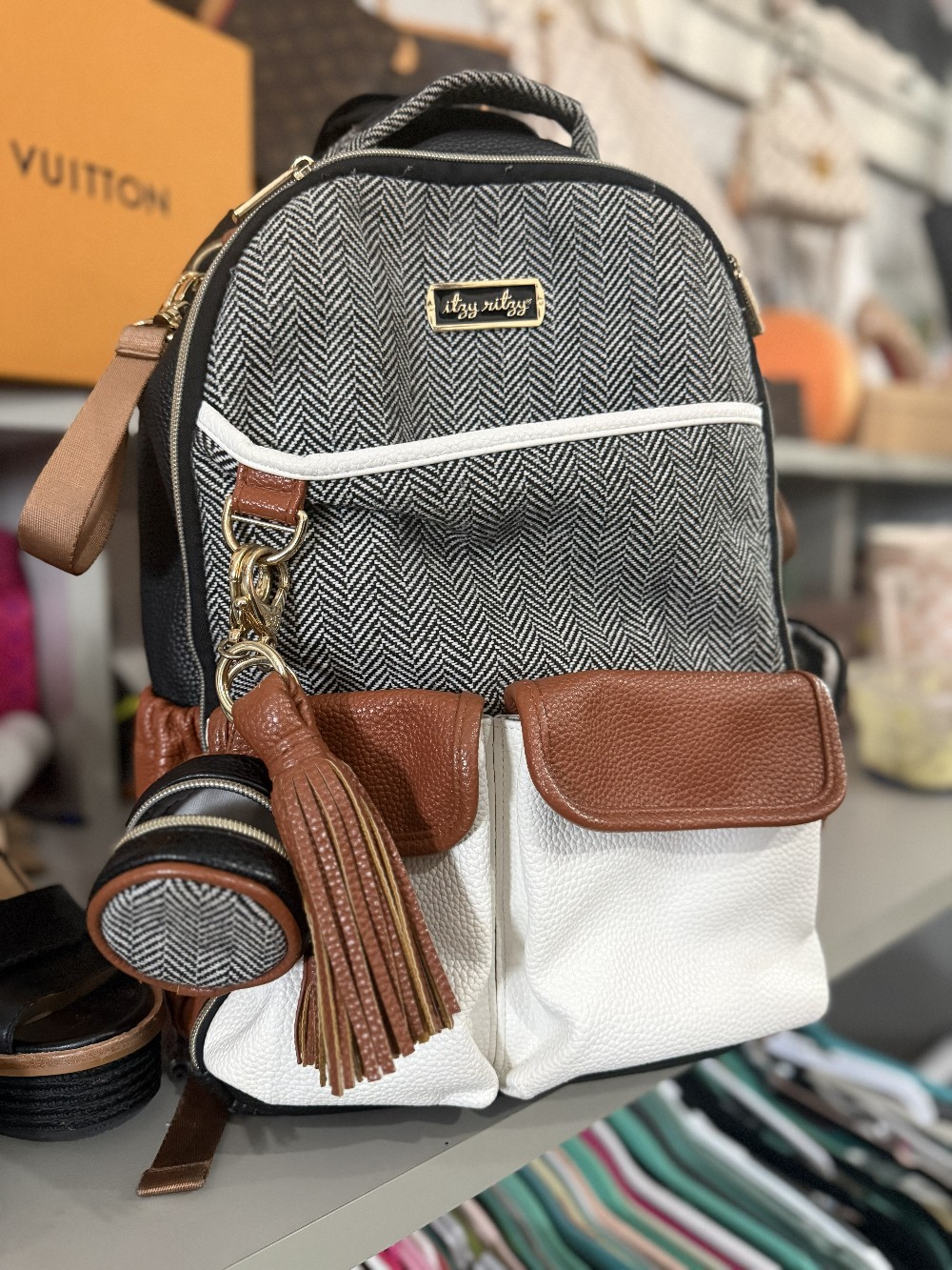 Consigned Bags / Shoes