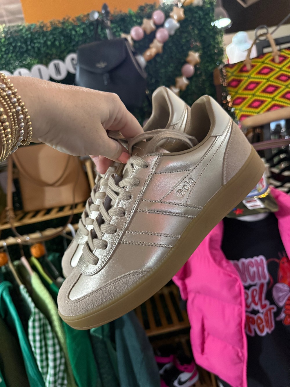 Consigned Bags / Shoes