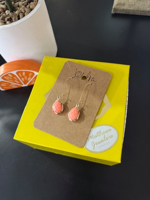 Consigned Kendra Scott