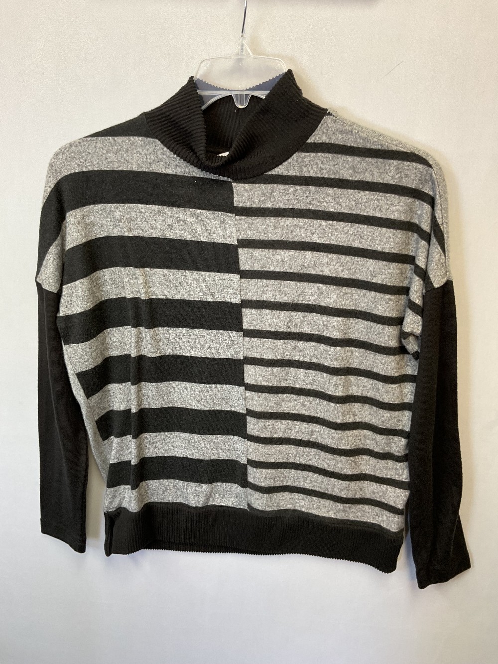Emily Daniels Longsleeve Medium
