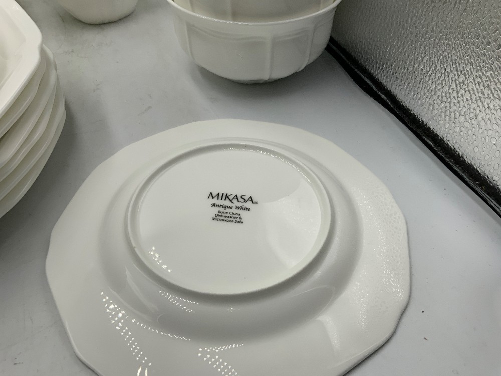 Mikasa Antique White Place Setting for 6