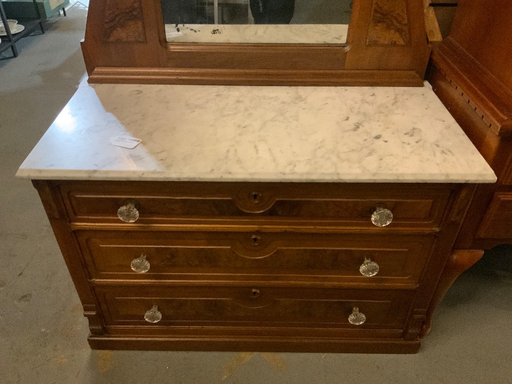 Dresser w/ Marble Top w/ Mirror