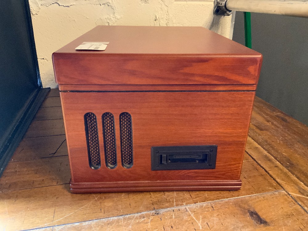 Crosley Record Player / Radio