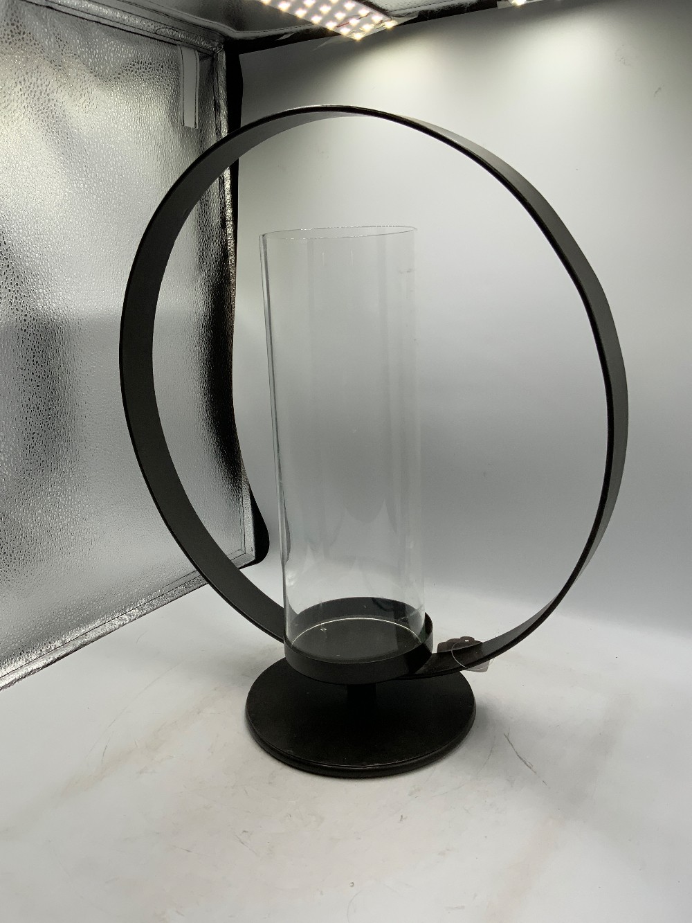 Metal Circle Hurricane Candle Holder