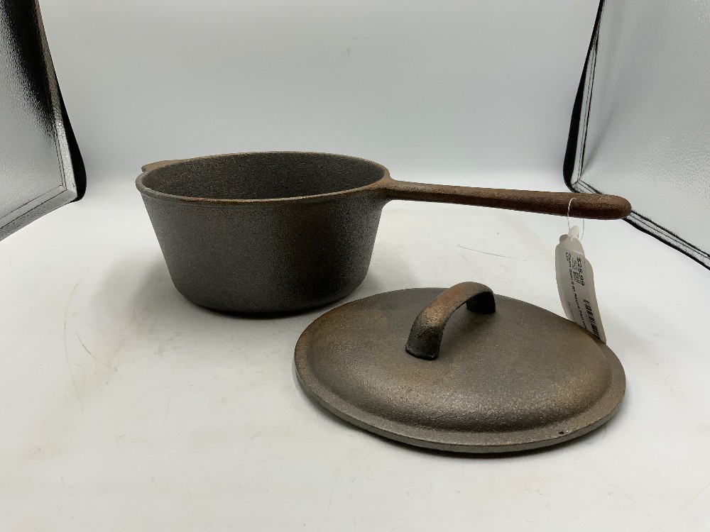 Casit Iron 2 qt Sauce Pan with Lid