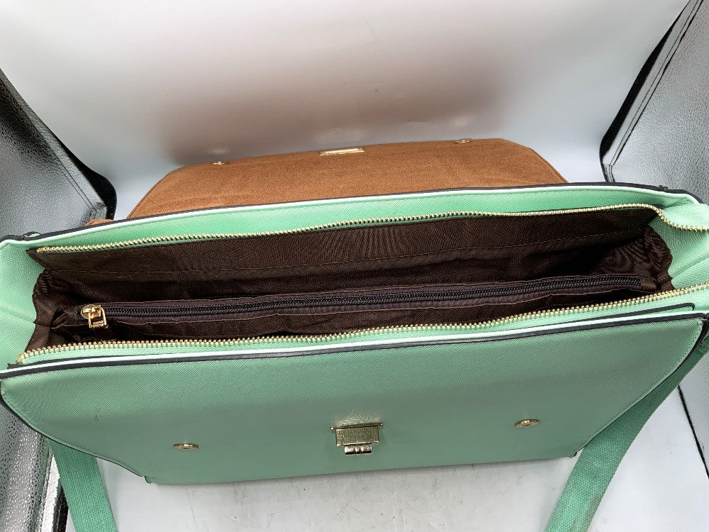 Green Ease Gave Computer Bag