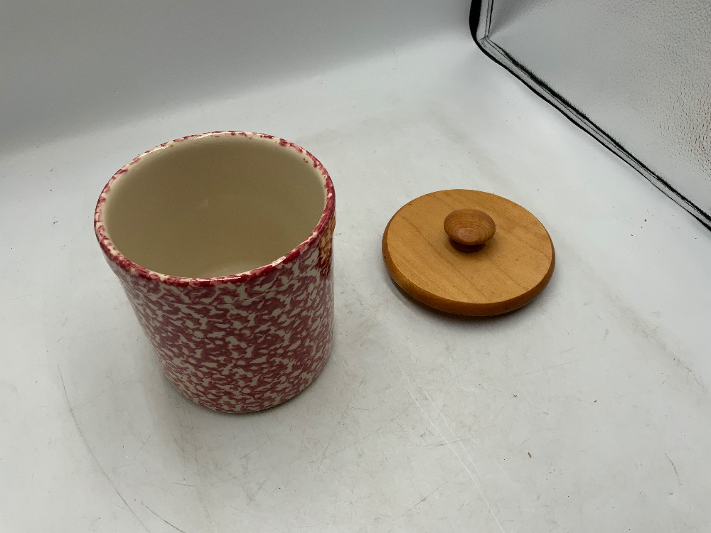 Small Gerald Hen Spongeware Canister