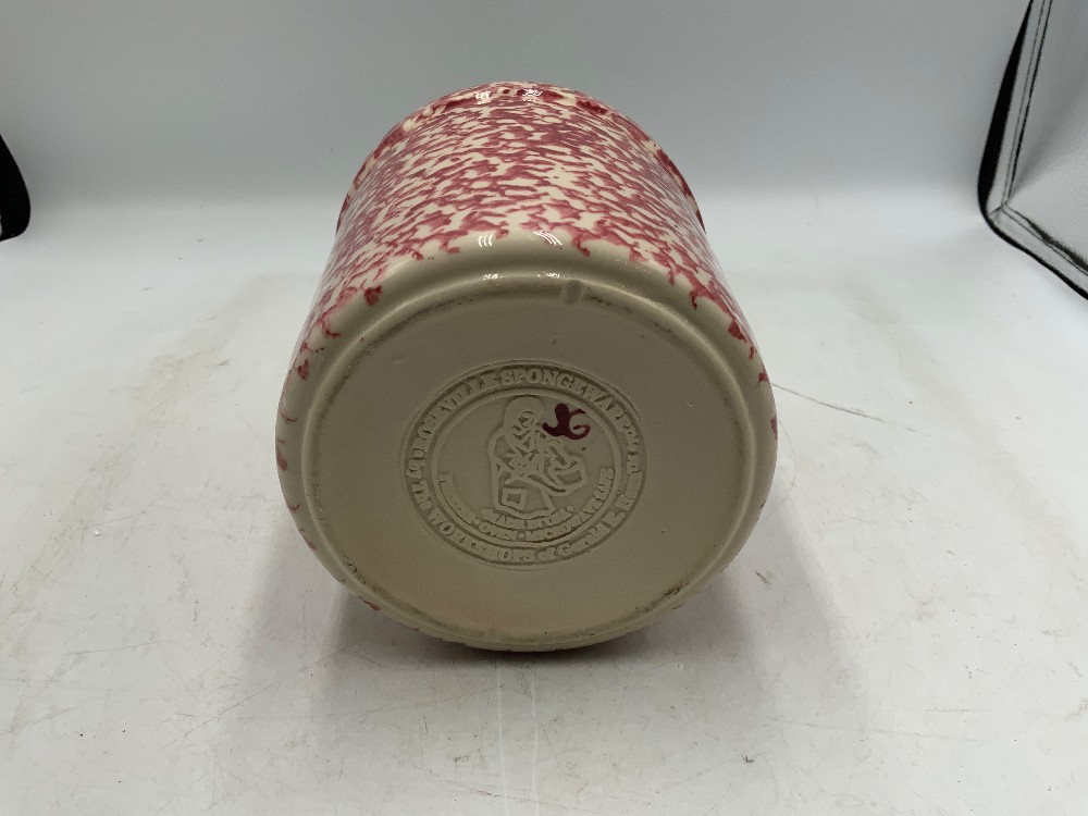 Small Gerald Hen Spongeware Canister