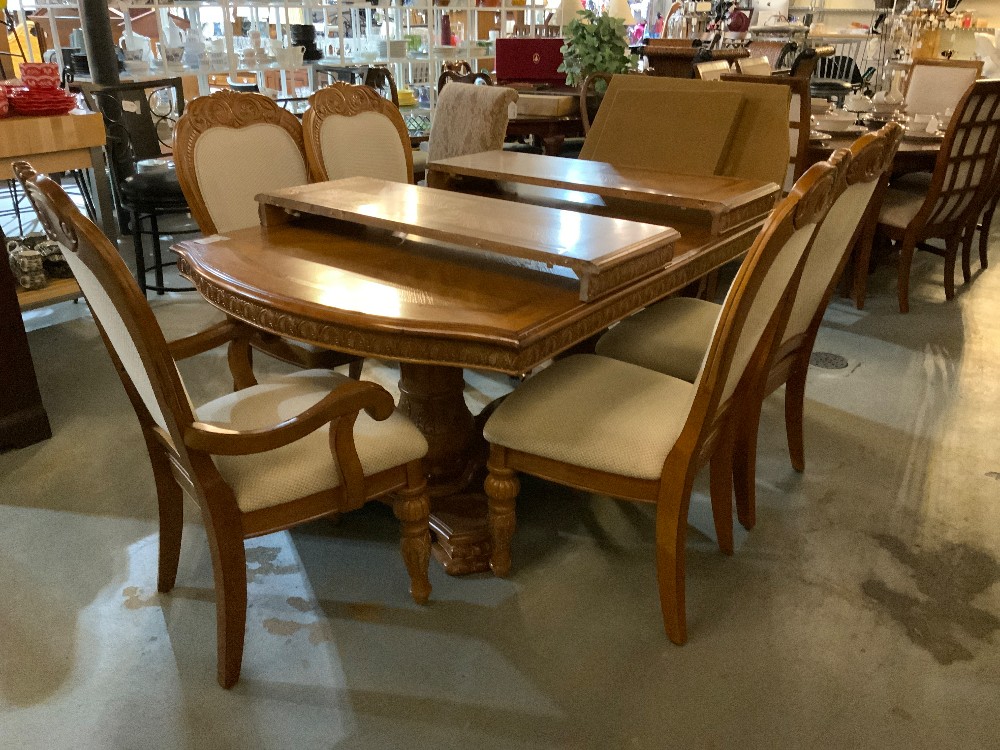 Wood Pedestal Table w/ 6 Chairs